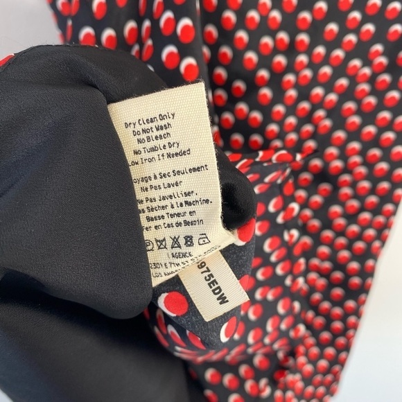 L’Agence Silk V-Neck Camisole Gabriella Tank - Picture 9 of 14